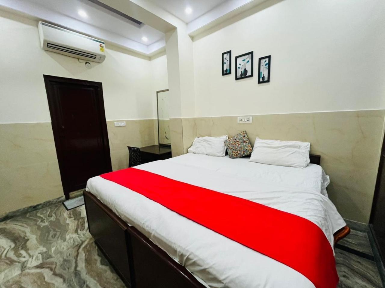 Nitin Palace * New Delhi